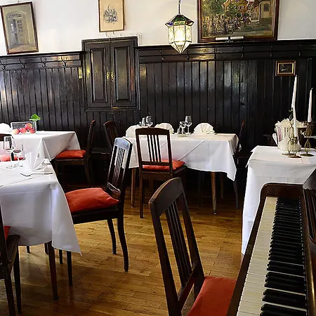 Hotel Weisses Ross 3*
