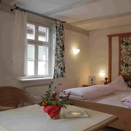 Szálloda Weisses Ross 3*